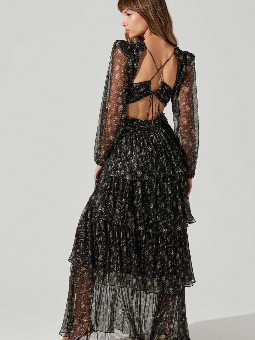 Black Floral Tiered V-Neck Maxi Dress - Picture 4 of 4